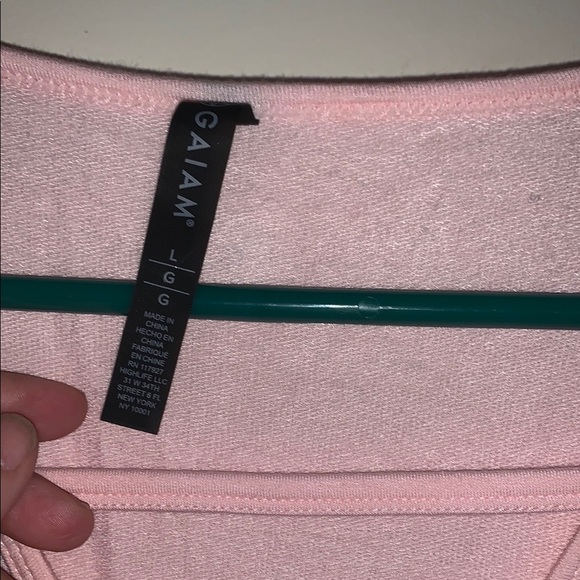 BNWT Pink Yoga Long Sleeve Top BY GAIAM - Picture 3 of 11